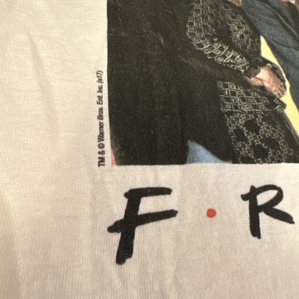 Friends TV Show Graphic T-Shirt White Gildan Cast Photo Warner Bros Small S17 - Picture 3 of 5